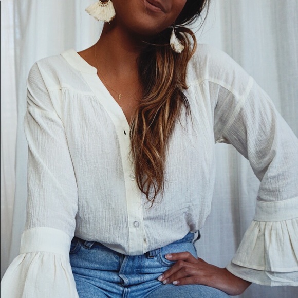 •Antigua Tassel Earrings• - Picture 5 of 6